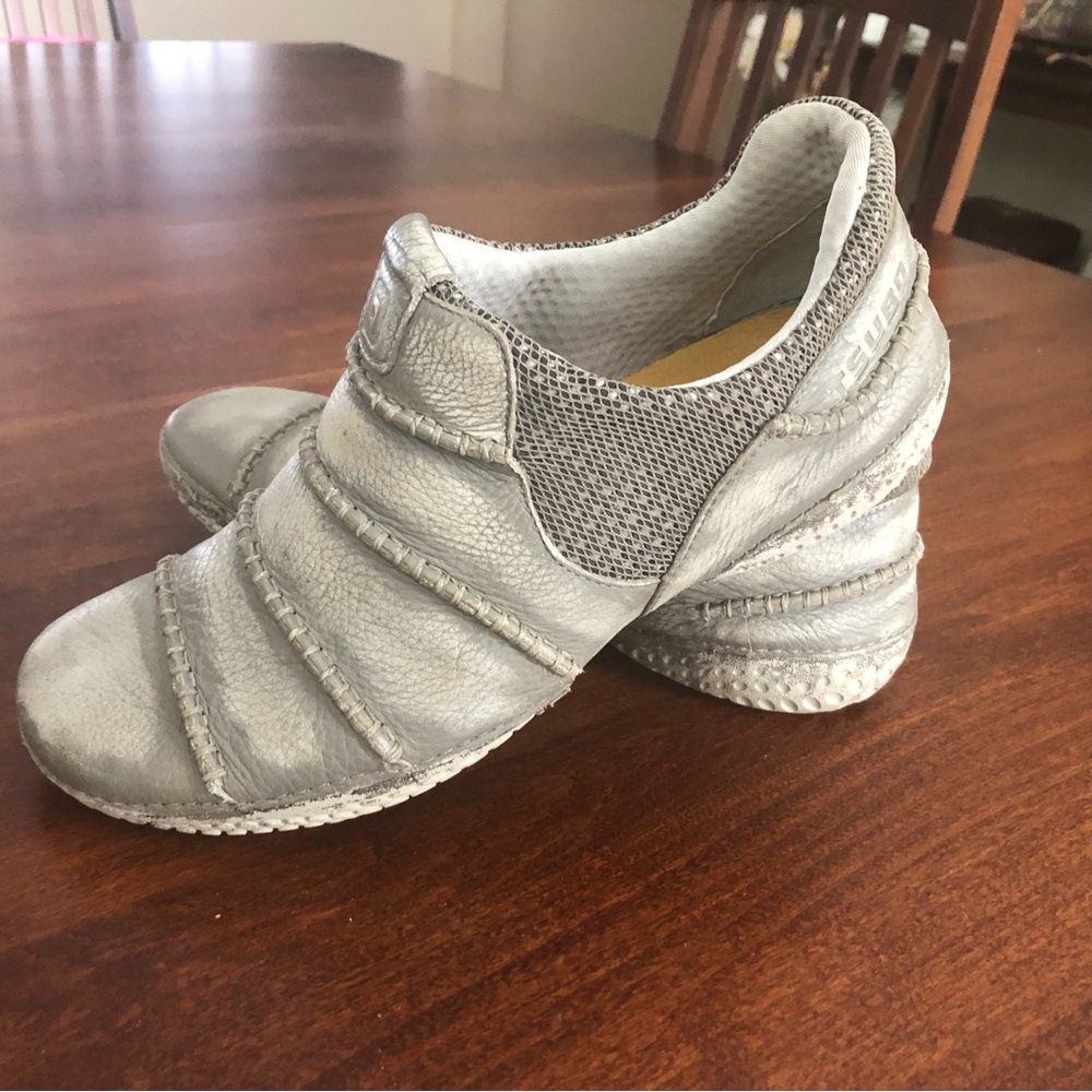 9.5 TSUBO Gray Slip-On Sneakers - Picture 2 of 4